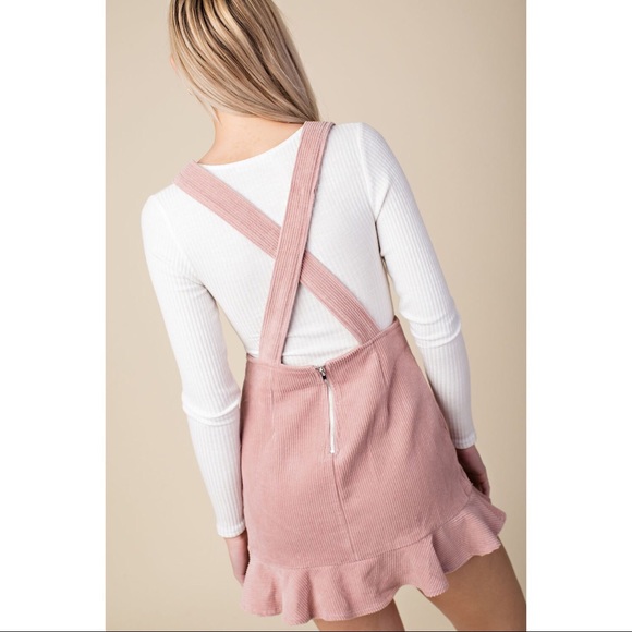 🆕Ruffle Hem Overalls - Picture 2 of 8